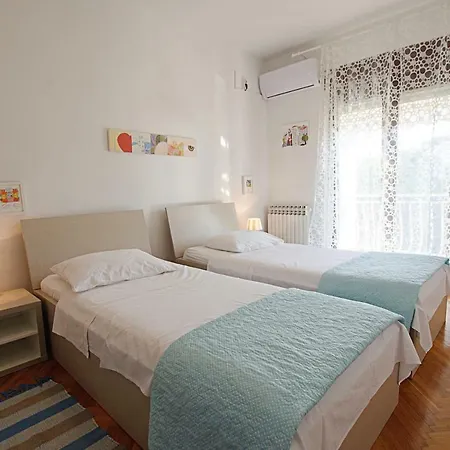 Apartment Elza