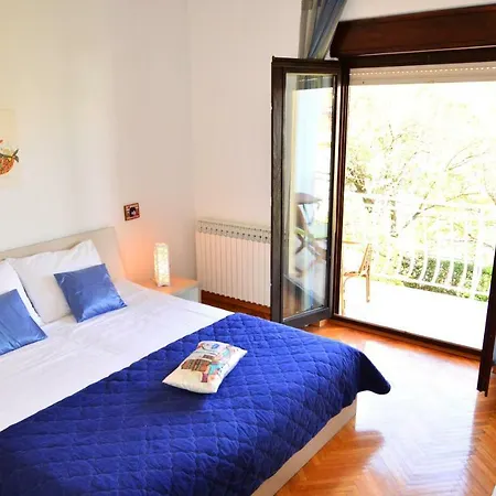 Elza Apartment *